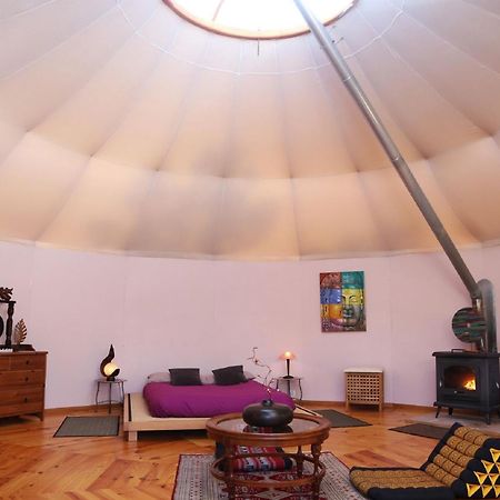 Yurta Mongola Delta Del Ebro Hotel Camarles Bagian luar foto