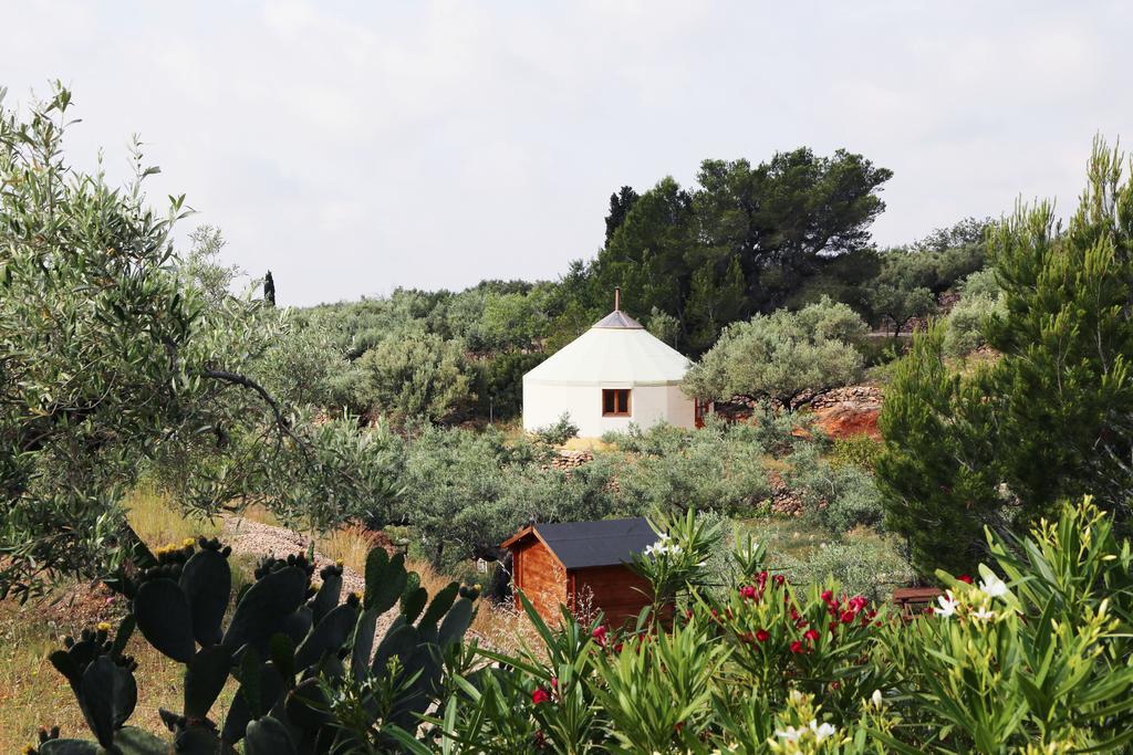 Yurta Mongola Delta Del Ebro Hotel Camarles Bagian luar foto