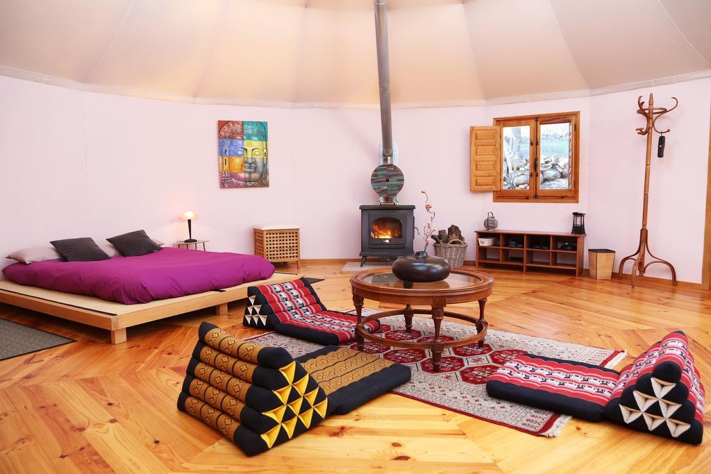 Yurta Mongola Delta Del Ebro Hotel Camarles Bagian luar foto