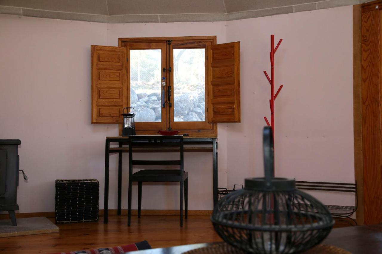 Yurta Mongola Delta Del Ebro Hotel Camarles Bagian luar foto