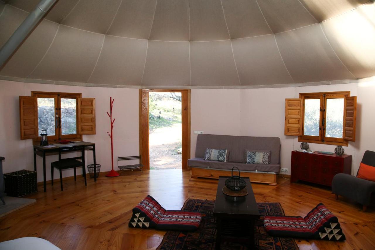 Yurta Mongola Delta Del Ebro Hotel Camarles Bagian luar foto